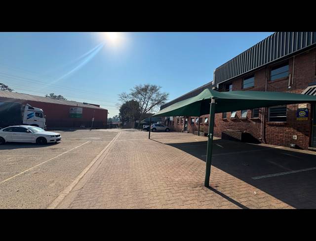 294M² WAREHOUSE TO LET IN EASTGATE